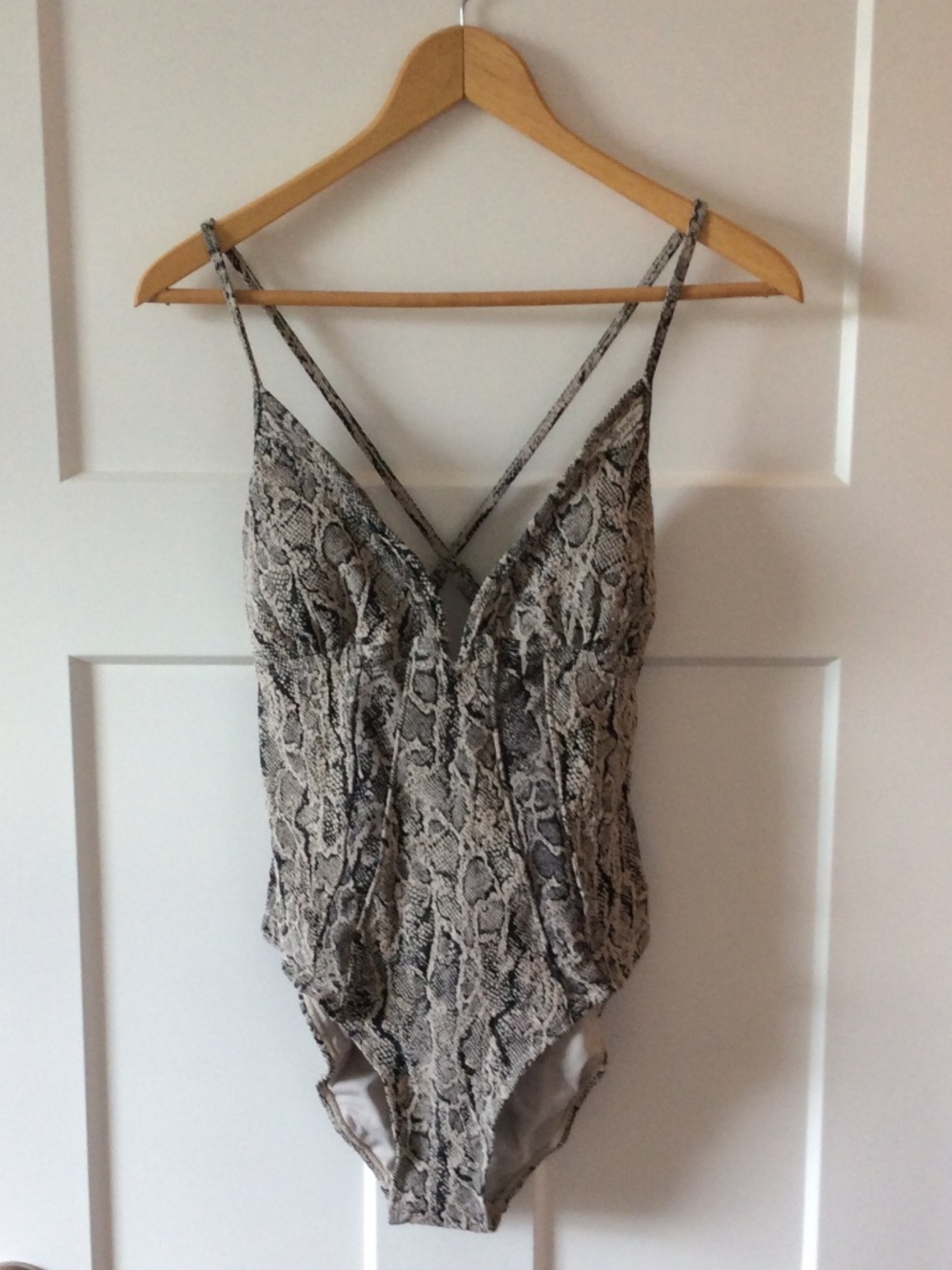 NWT Snakeskin w/ Mesh panels W's one piece Bathing Suit - 8/10
